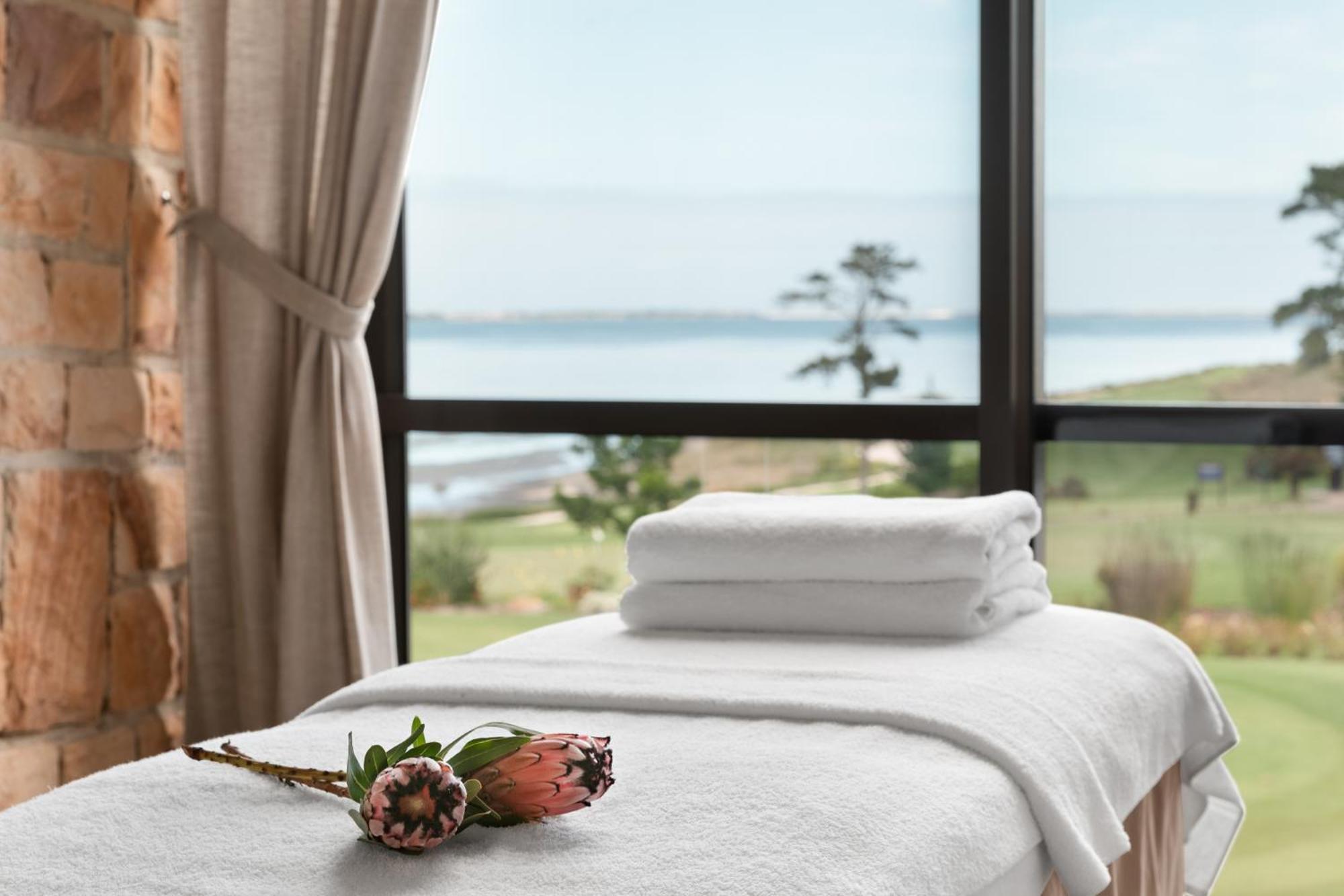 Arabella Hotel, Golf And Spa Hermanus Bagian luar foto Spa at the Oyster Box