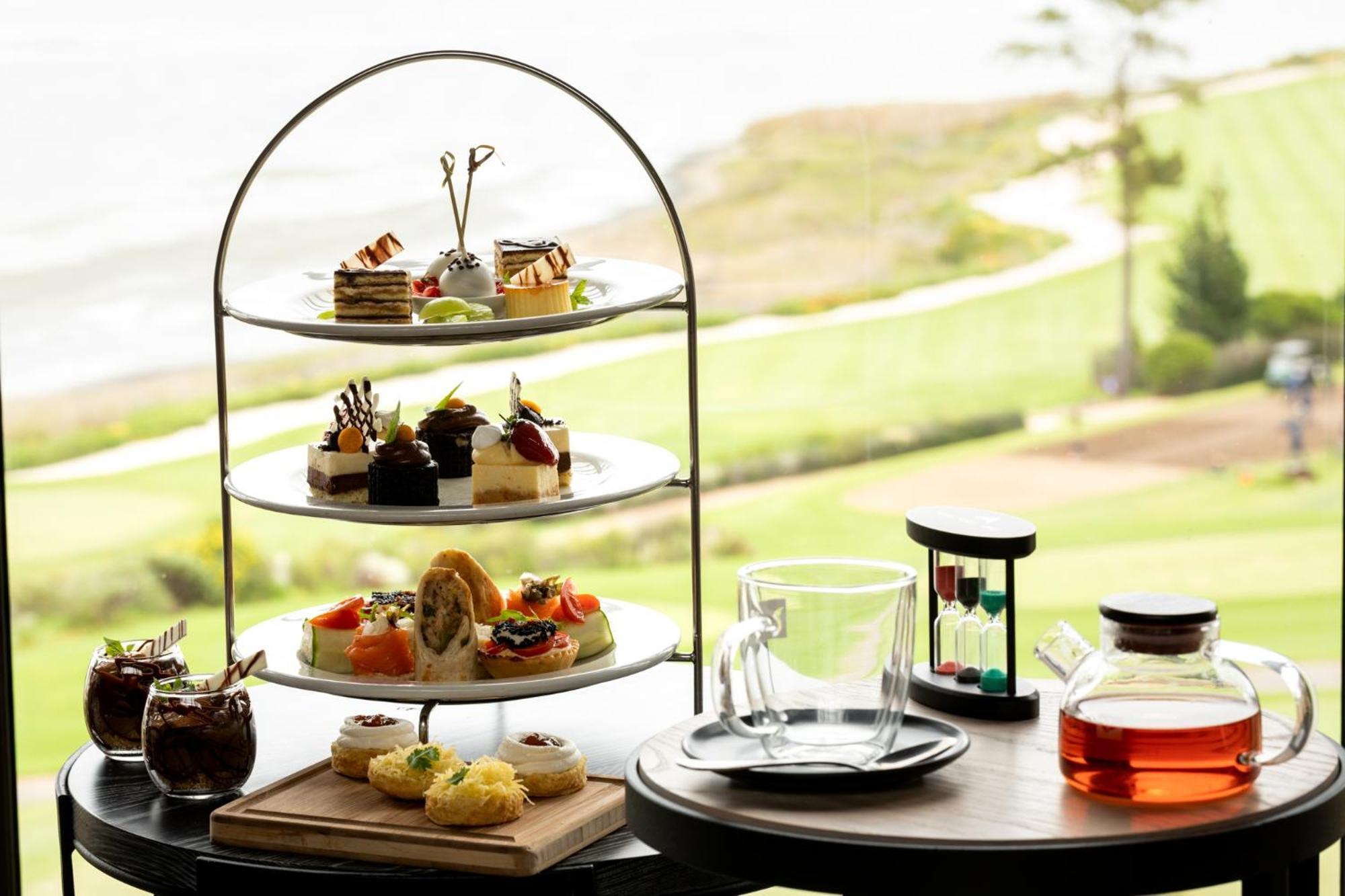 Arabella Hotel, Golf And Spa Hermanus Bagian luar foto Afternoon tea at the Intercontinental Sanctuary Cove Resort, Queensland, Australia